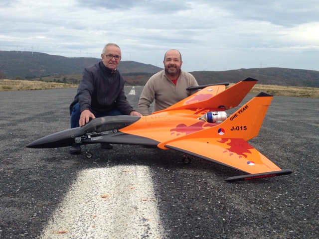 CMJETS team with customer